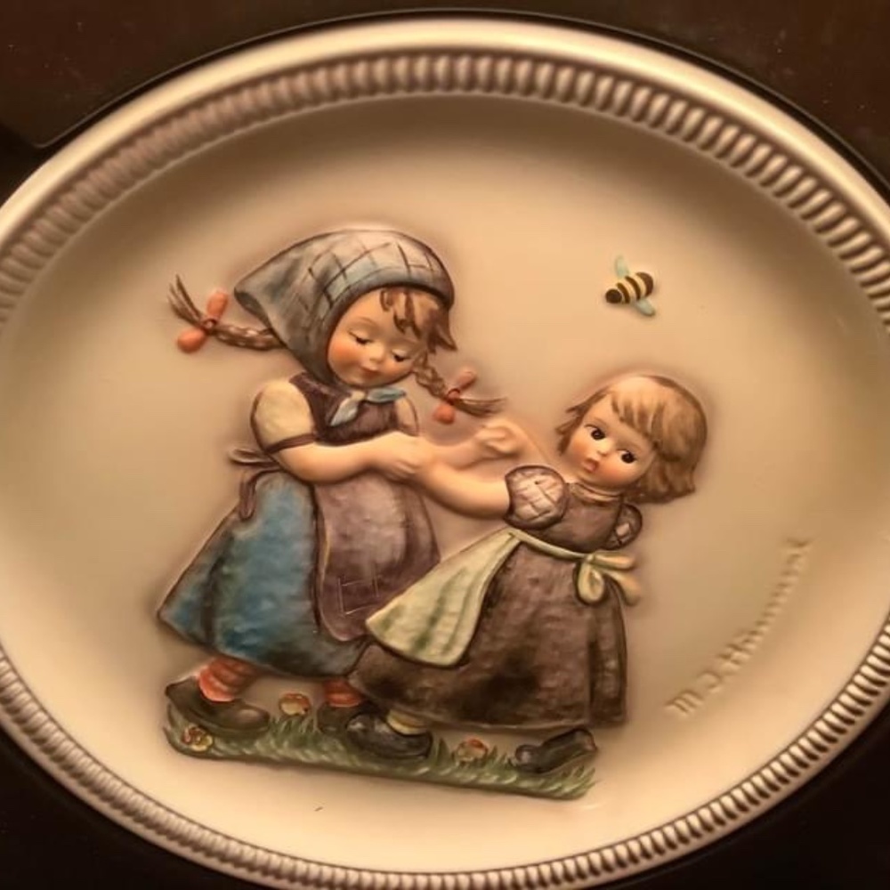 1980 Hummel Plate